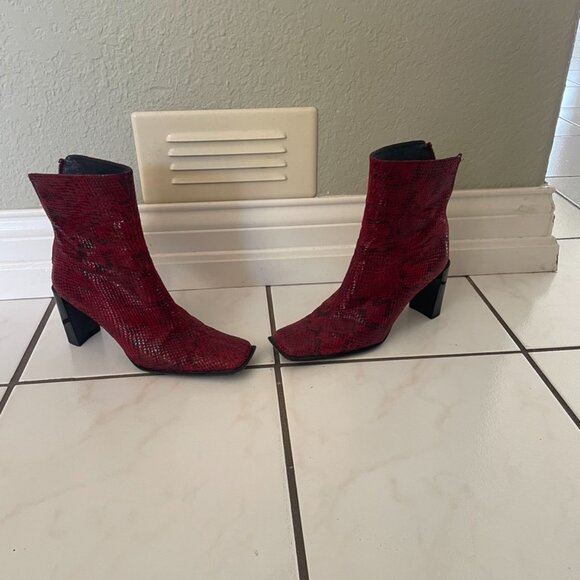 Red Stuart Weitzman Snake Skin Boots! - Picture 3 of 7